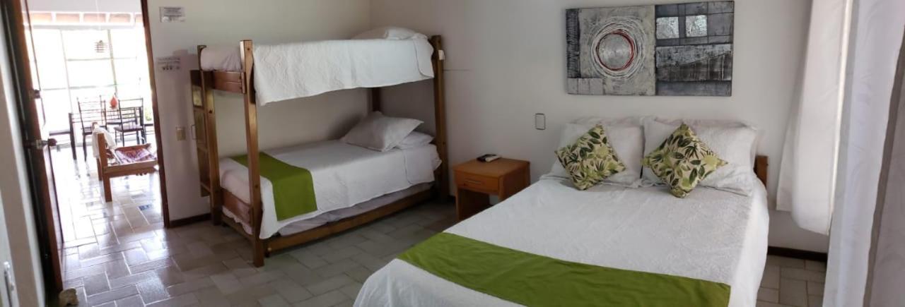 Coral House San Andres Hotel Buitenkant foto